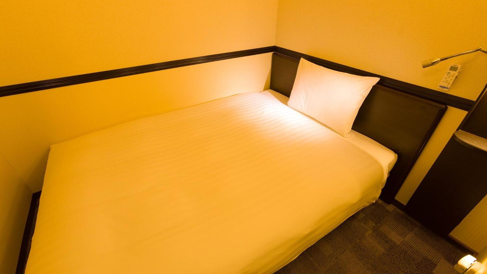 Toyoko Inn Tokyo Eki Yaesu Kita Guchi الغرفة الصورة