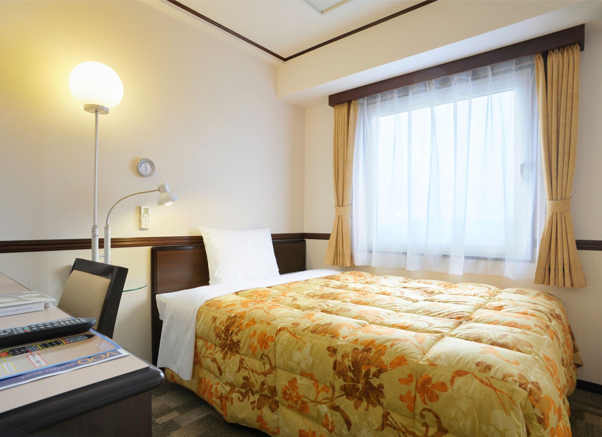 Toyoko Inn Tokyo Eki Yaesu Kita Guchi المظهر الخارجي الصورة